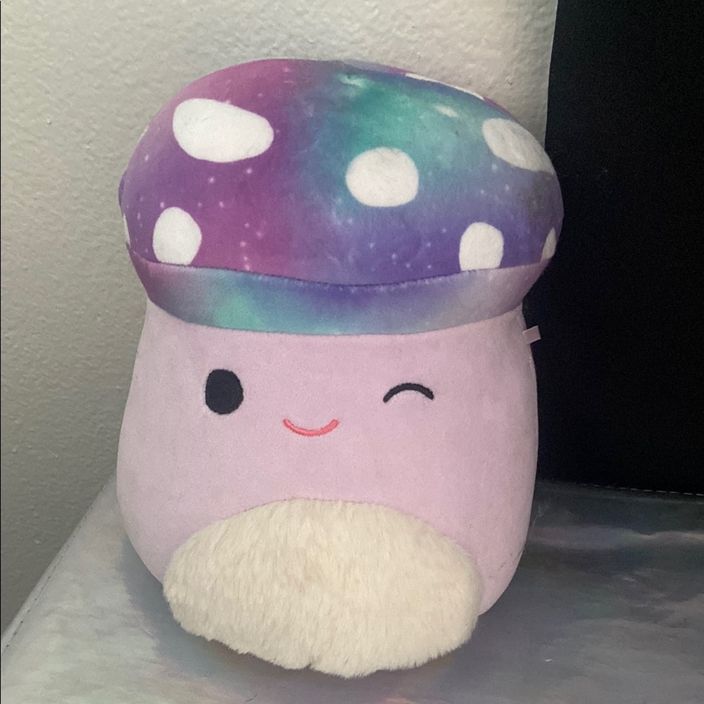 Minya Purple Mushroom Squishmallow 💜💙